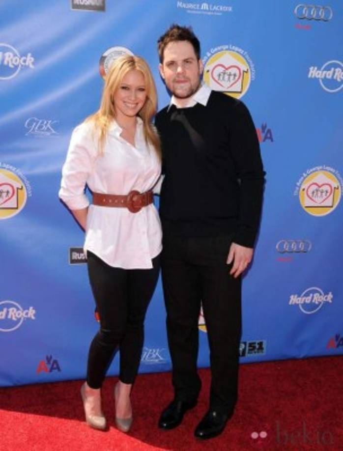 Con 23 años, Hilary Duff ya era una gran estrella de la música, y de las más sexis. <br/><br/>El 2010 se casó con el jugador de hockey Mike Comrie.<br/>