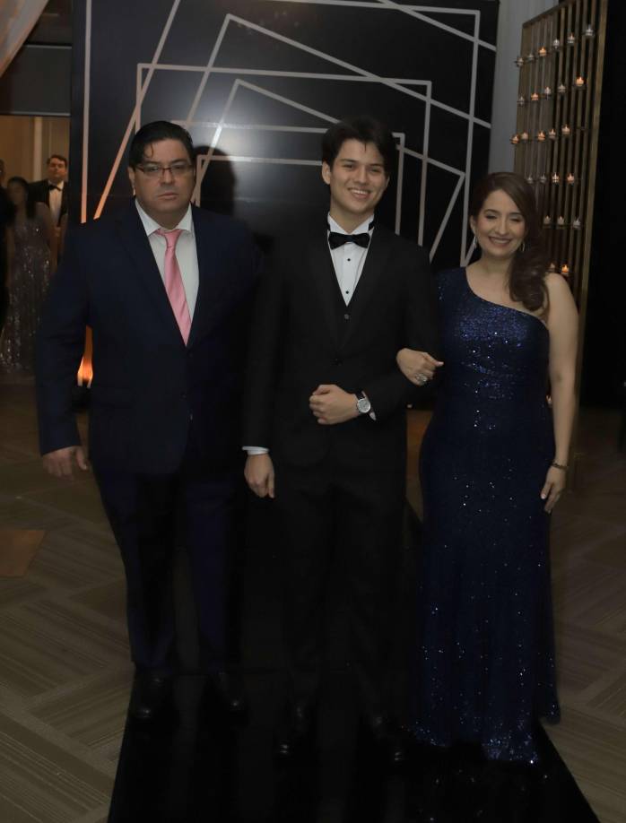 Arturo Flores, Jorge A. García y Emy García