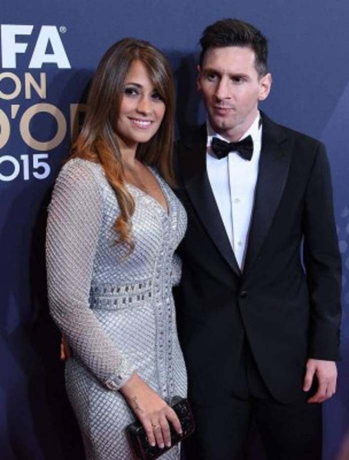 Gala de la FIFA, Balón de Oro, el crack argentino Lionel Messi se llevó su quinto premio. Fue acompañado por la hermosa Antonella.