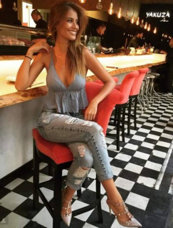 El círculo íntimo de la pareja asegura, según detalla la revista citada, que están muy ilusionados y aunque están llevando su noviazgo con total discreción ambos apuestan muy en serio por lo suyo.