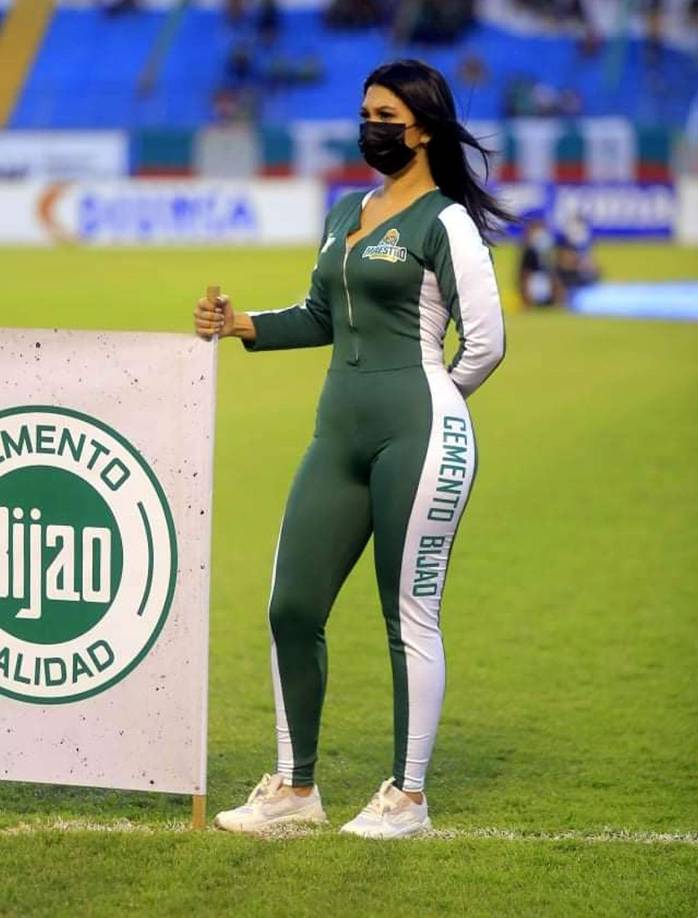 Las bellezas que engalanaron el partido Marathón-Vida.