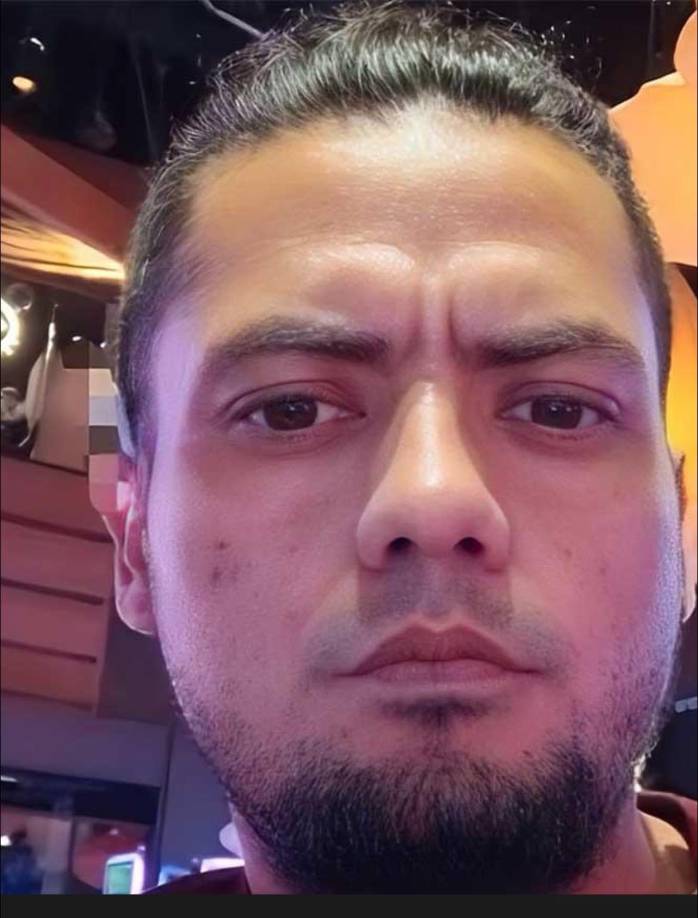 ”El individuo se estaba acercando al oficial así como a las víctimas que supuestamente había agredido anteriormente”, dijo Goff.