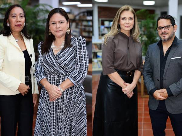 Dolores Espinoza, Rhina Briceño, Alejandra Mendieta y Roberto Nasser