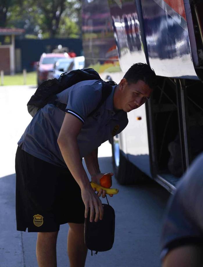 En el Real España, Michael Perelló reemplazará al lesionado Luis López.