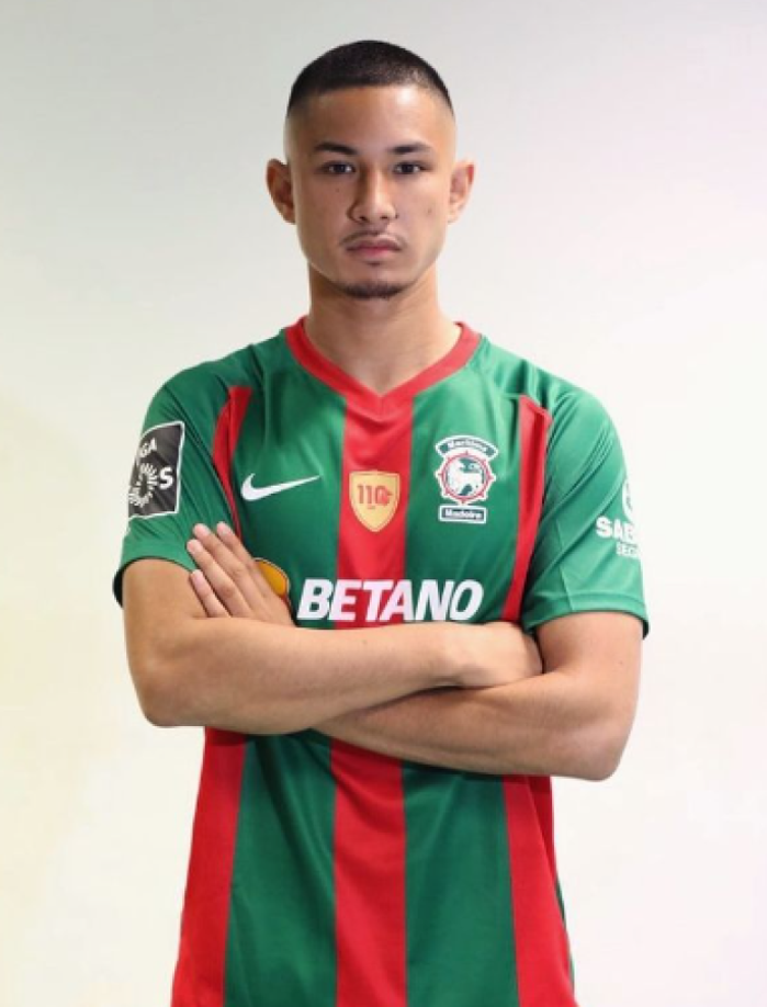 Los antecedentes del joven jugador llamaron la atención en las redes sociales. “Tuve unas tres o cuatro ofertas después de Leicester”, mencionó el futbolista al portal Main Stand.