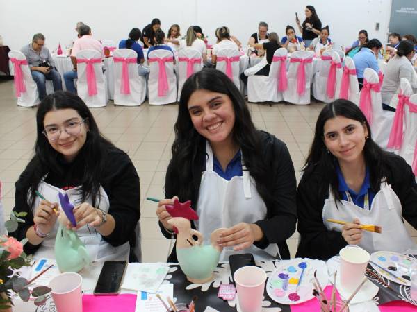 Las mujeres y la prevención del cáncer de mama fueron el eje central del evento.