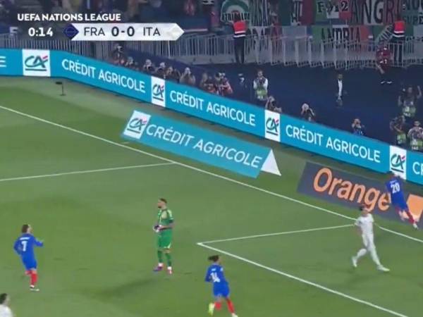 Francia se puso en ventaja ante Italia cuando apenas se jugaban 14 segundos.