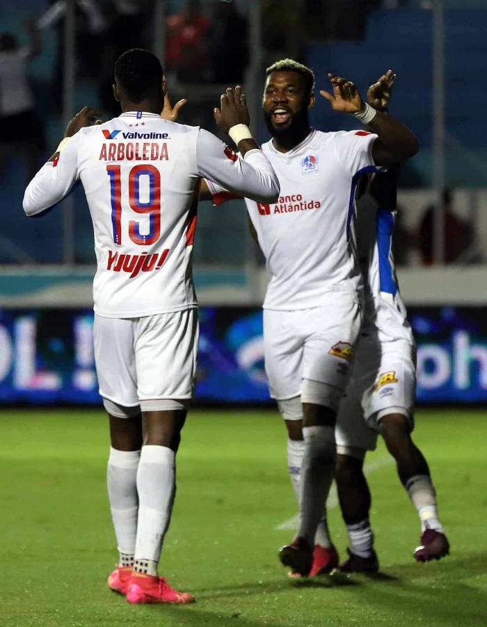 Jorge Benguché fue el autor del segundo gol en la victoria del Olimpia frente a los aguerridos Lobos de la UPN.