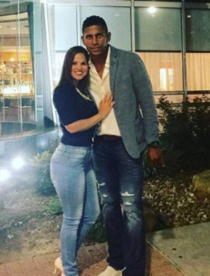 En entrevista a Diario LA PRENSA en el 2014, Karen Torres reveló que se conoció con Costly gracias al Facebook.