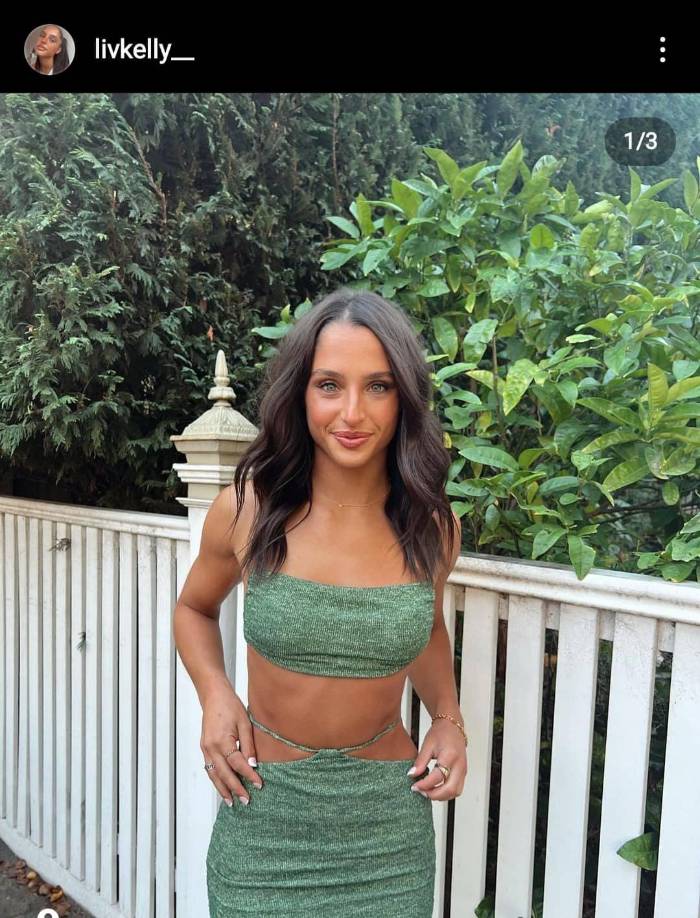 La joven es muy activa en las redes sociales, sobre todo en Instagram, donde cuenta con más de 26.000 seguidores, y donde comparte su día a día, así como sus outfits e imágenes de viajes, uno de sus pasatiempos favoritos. 