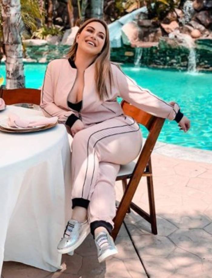 Chiquis dijo que si bien es cierto se deben al público también tienen derecho a tener una vida privada al igual que todos.