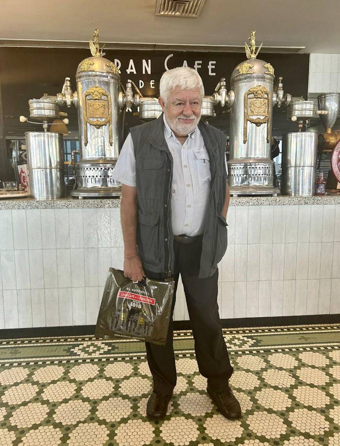 Maussan reconoce que él creía que el coloso podría ser una base en donde salían y entraban Ovnis.