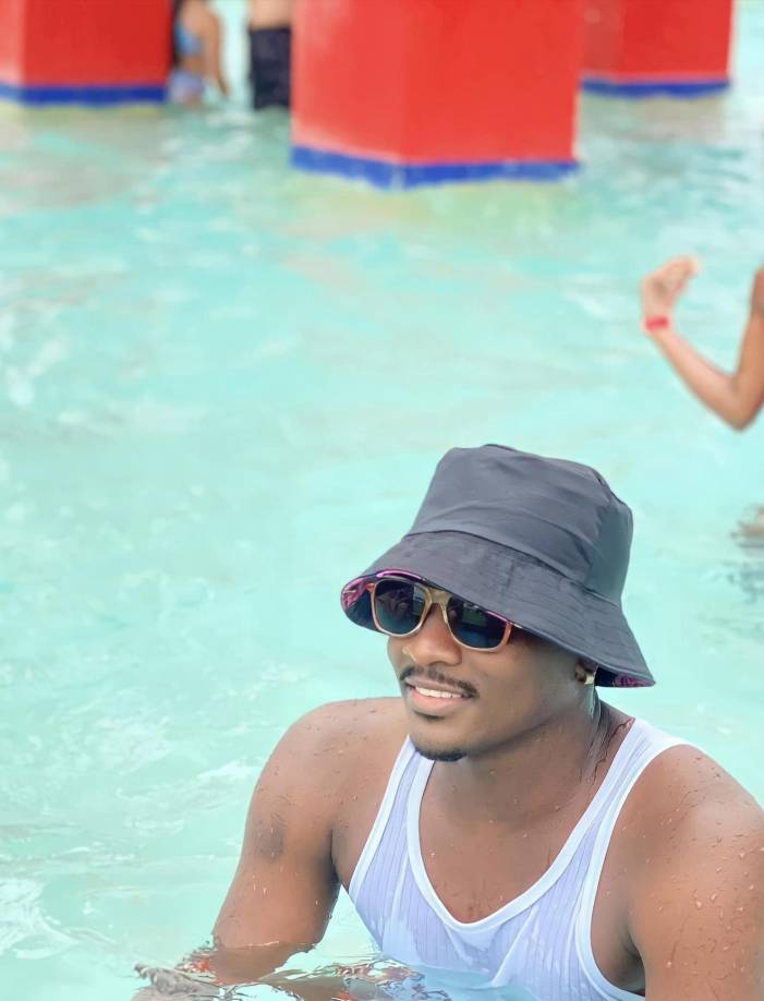 En Honduras a Weiner Riascos se le recuerda por haber jugado en dos etapas con la Real Juventud de la Liga de Ascenso de Honduras. 