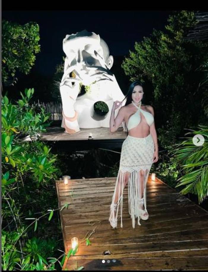 Dentro de ese proceso, por un robo en una casa en el cantón Simón Bolívar, la Fiscalía le puso medidas cautelares como la prohibición de salida del país y que se presente cada quince días ante la fiscal que llevaba la causa.