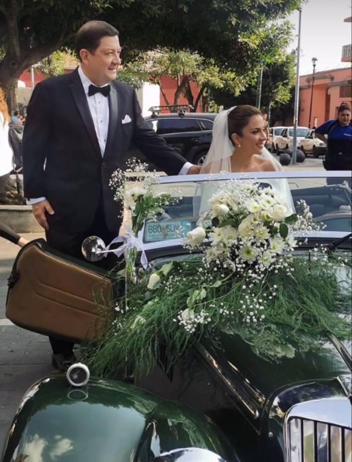 A ella le tomó “siete meses de mucho trabajo” planear la boda en la que hubo un menú “mexicohondureño”, una mezcla de los orígenes de ella y de su marido.