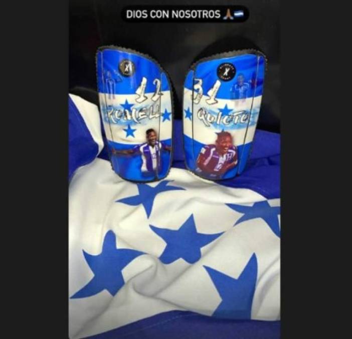 Antes del partido, Romell Quioto publicó en redes sociales las espínilleras que utilizó en el partido y la bandera de Honduras que tiene en el vestuario.
