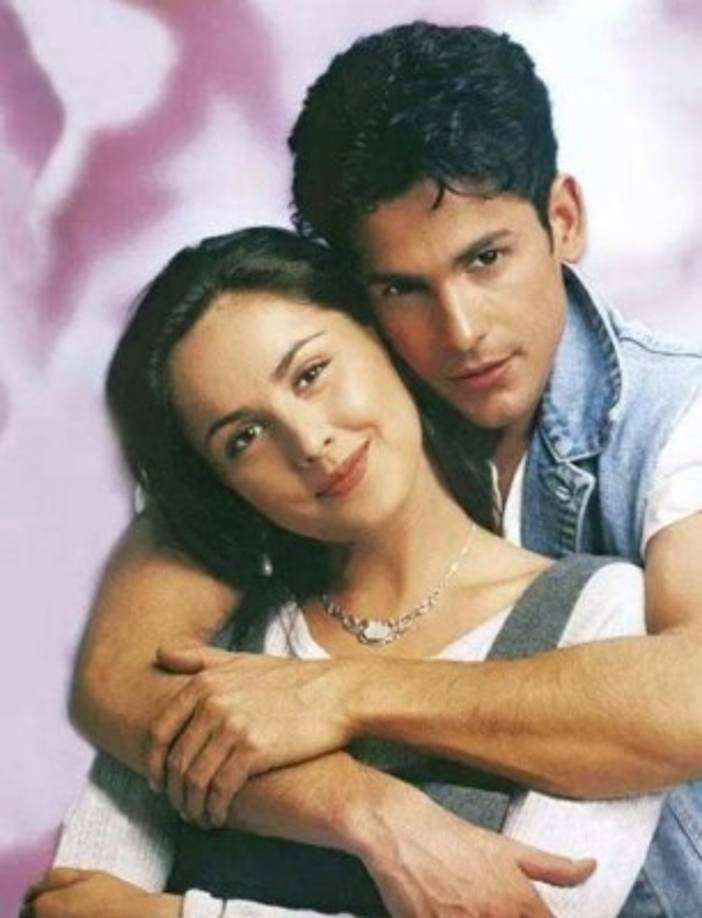 Flavio Cesar, el galán del clásico 'Agujetas de color de rosa', tuvo una fama efímera. Abandonó las telenovelas por la religión. <br/><br/>