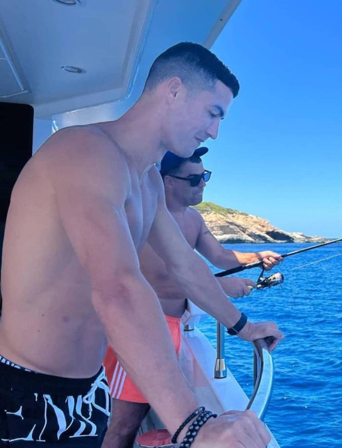 Cristiano Ronaldo repone energías de cara a lo que será otra exigente temporada. En las últimas horas se informó que CR7 decidió no seguir en el Manchester United por lo que está en vilo su futuro.