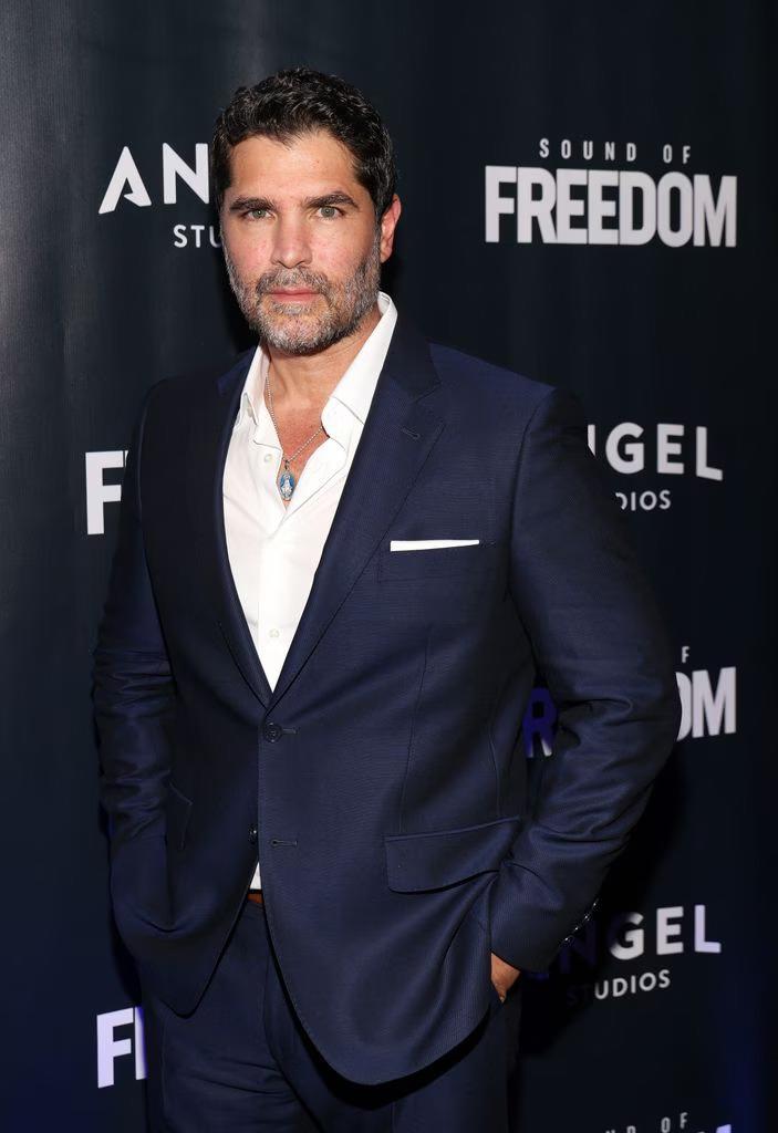 Su ruido es basura tóxica: Eduardo Verástegui arremete contra Bad Bunny