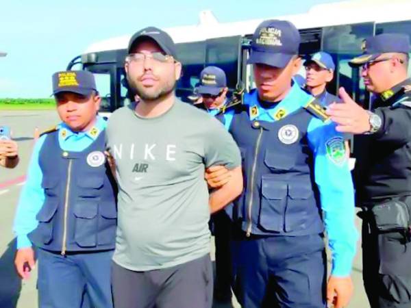 <b>Gilbert Reyes es acusado de ultimar a tres mujeres en Roatán.</b>