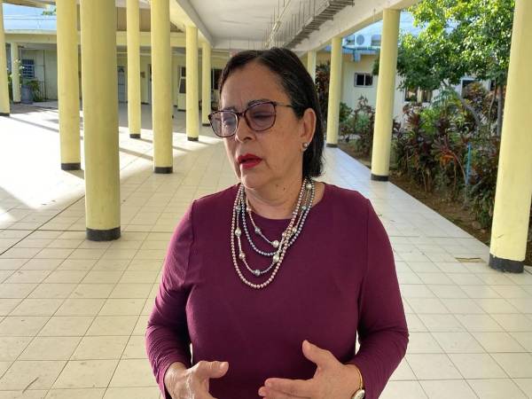 Silvya Bardales, directora del hospital Atlántida en La Ceiba.