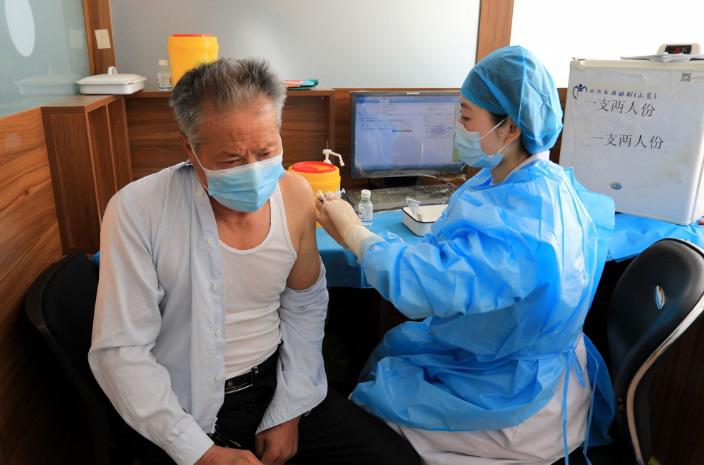 La OMS aprueba el uso de emergencia de la vacuna anticovid china de CanSino