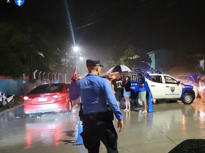 Joven motociclista muere en accidente; carro hizo giro no permitido