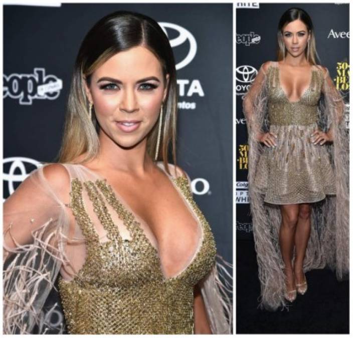 La actriz colombiana Ximena Duque llegó de dorado.