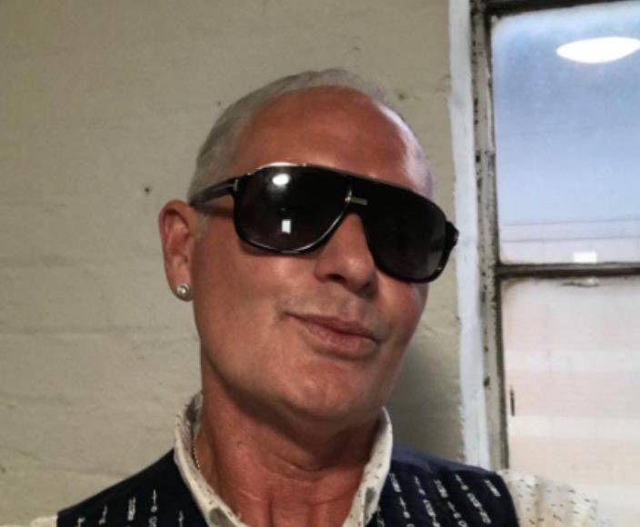 Es más, reconoce que utiliza el alcohol como una medicina contra la depresión.