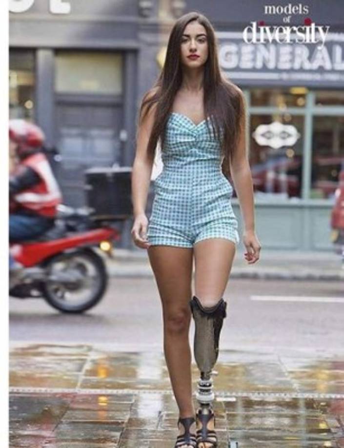 Bordi empezó en el mundo del modelaje cuando tenía 15 años. Sabiendo lo que le esperaba, decidida a recibir halagos y críticas.