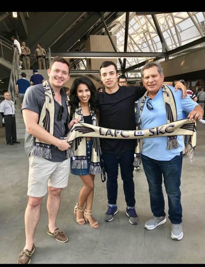 Le encantaba ir al gimnasio y jugar fútbol. “Para nosotros era ‘Toñito’, pero sus amigos en el fútbol le decían ‘Fábregas’”, dijo sobre el apodo que le daban en los campos.