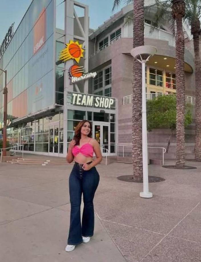 Cristel apenas tiene 20 años de edad y Yeison Mejía es quien ha logrado conquistar su corazón. 