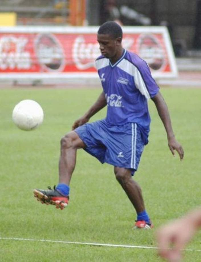 Edgar Álvarez: Tuvo como entrenador a Edwin Pavón en la selección de Honduras.