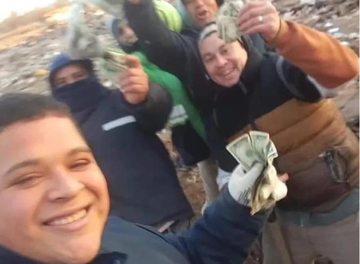 Hallan un tesoro en dólares enterrado en un basurero de Argentina