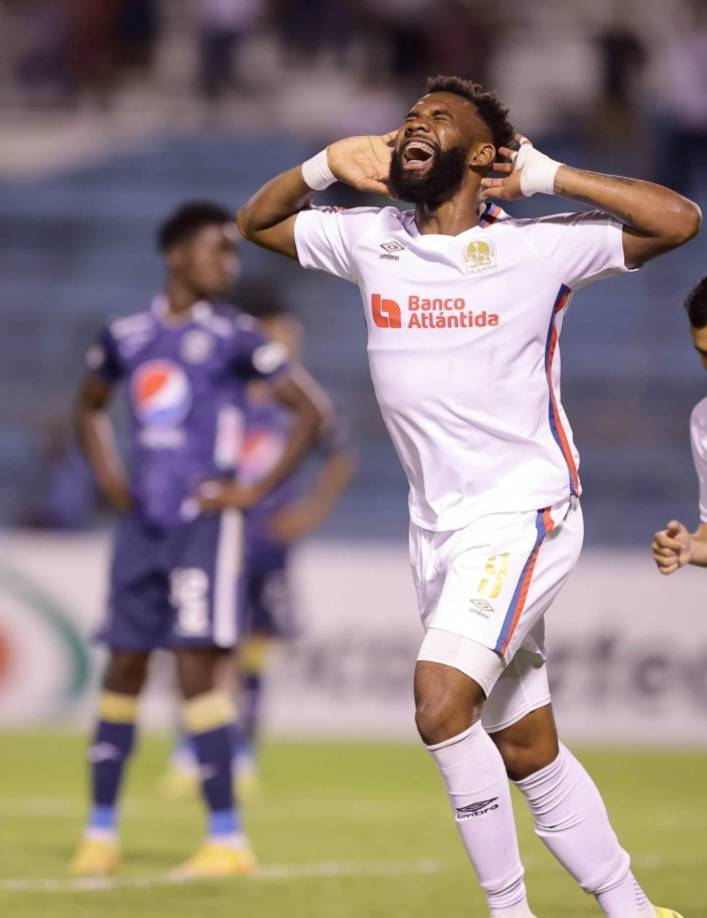 Jorge Benguché celebrando su gol.