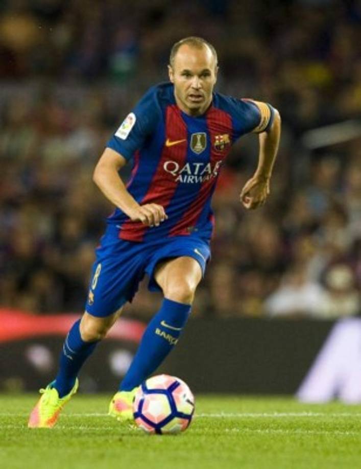 Pocas horas después de publicarse las dificultades que tendrá el FC Barcelona para renovar a Andrés Iniesta ha salido a la luz la que podría ser, de concretarse, una de las noticias de la temporada: la Juventus de Turín está valorando la compra del futbolista manchego. Según explica ‘Calciomercato’, el club ‘bianconeri’ quiere repetir lo hecho con Andrea Pirlo en 2011.