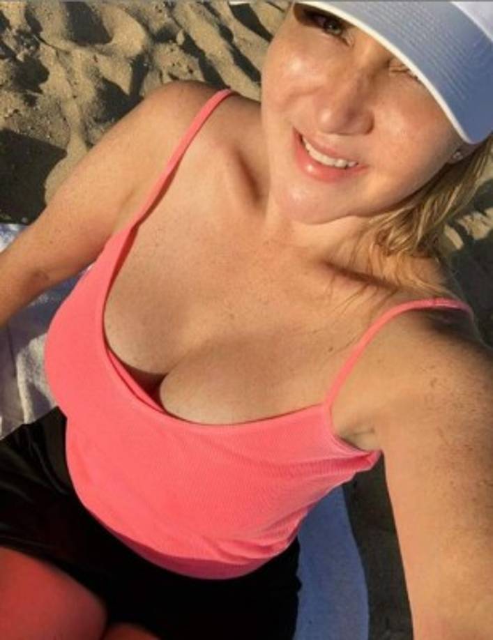 Así luce Alicia Villareal a sus 48 años y sin una gota de maquillaje.