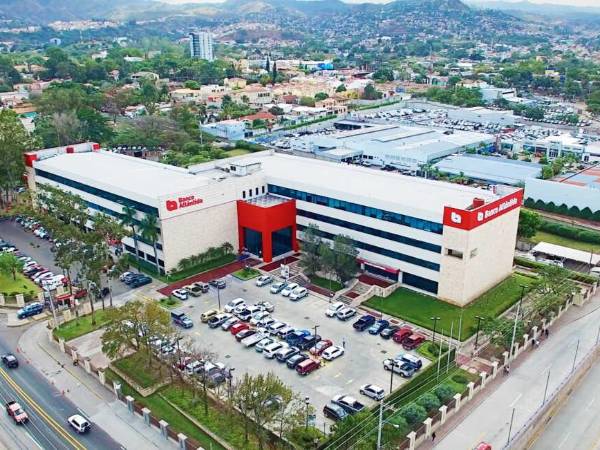 Banco Atlántida lidera los depósitos, la cartera de crédito, capital y reservas.