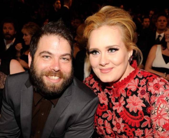 Adele y Simon Konecki<br/><br/>La cantante y su esposo decidieron separarse y la noticia se dio a conocer en abril. El representante de Adele expresó a Associated Press que 'tenían el compromiso de criar a su hijo juntos y con amor'. MIRA: <a href='https://www.laprensa.hn/fotogalerias/farandula/1329580-411/adele-mas-delgada-perder-mas-40-libras-sobreso' style='color:red;text-decoration:underline' target='_blank'>Adele más delgada y en forma tras perder más de 40 libras</a><br/>