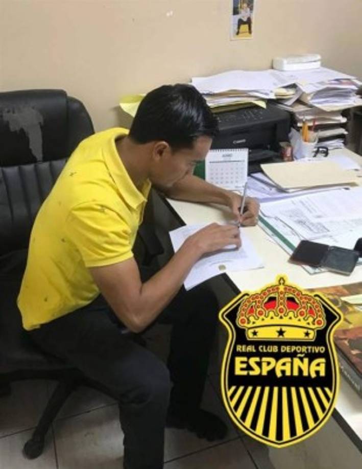 El Real España ha anunciado en sus redes sociales la renovación de Odis Borjas. El lateral derecho llegó en 2015 a la Máquina. Hace una semana fue dado de baja Wilfredo Barahona.