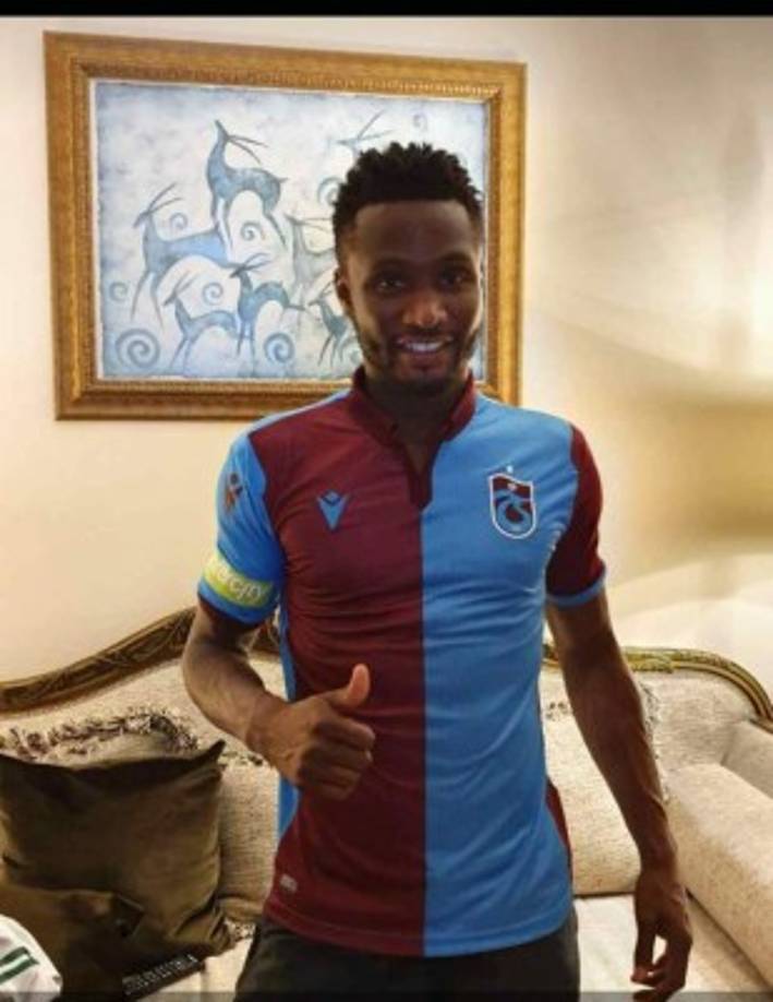 John Obi Mikel ficha por el Trabzonspor de Turquía con un contrato por dos años más un tercero opcional.