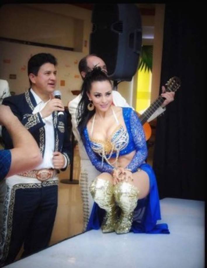 'Estuve saliendo con Pablo Heriberto Abarca Mora, que es un diputado, presidente de la Comisión de Turismo de allá. Yo cada año voy a Costa Rica, y en algunos de esos viajes él se presentó, me conoció y me estuvo escribiendo, y a donde quiera que iba él llegaba, él estuvo buscando', dijo al programa de farándula 'De Primera Mano'.<br/><br/>