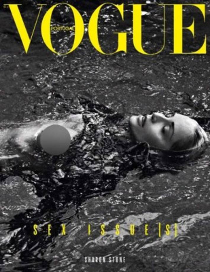 Stone ha dejado ver en más de una ocasión que sigue siendo la sensual muker que despertó pasiones en la década de los 90. En su anterior revista con Vogue Portugal los poses de la estrella llegaron a ser censuradas en ciertas plataformas.