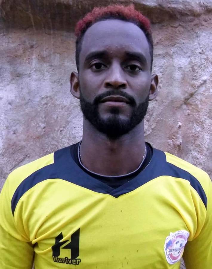 Leonardo Alexander Bodden milita en el Club Deportivo Génesis de Comayagua de la Segunda División.