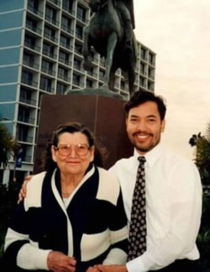 En ese entonces era Richard Hernández, un hombre exitoso que fungía como vicepresidente de uno de los principales bancos de Estados Unidos. <br/>