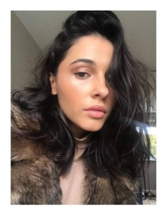 'Tiffany, mi prima y mi mejor amiga. Viaja conmigo a todas partes y no duda en decirme cuándo me estoy comportando como una idiota. Te aseguro que me pone las pilas y no me deja que se me suba a la cabeza. Es mi inspiración', dijo Scott.