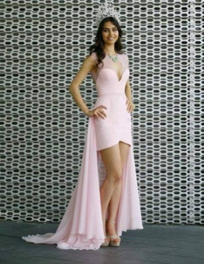 El mediocampista alemán es mayor siete años que la hermosa actriz turca.