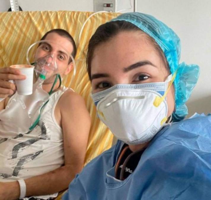 Yerardy Montoya, novia del presentador, lamentó la muerte de su pareja y cómplice de vida. En la imagen aparece Yerardy acompañando a Dave mientras este estaba hospitalizado.