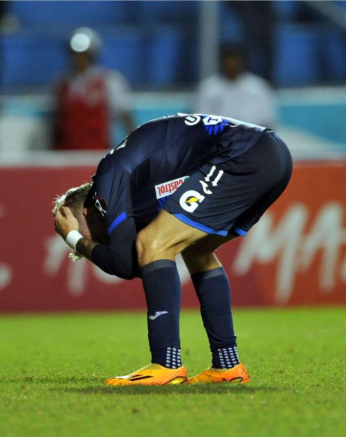 Así se lamentó el delantero argentino tras su terrible fallo.