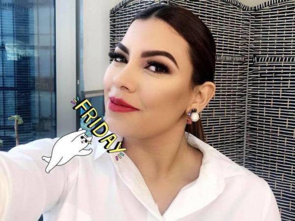 Angie Peña, de 25 años, desapareció el 1 de enero de 2022 en Roatán mientras disfrutaba de unas vacaciones familiares en las Islas de la Bahía. Lo que inicialmente se creyó un accidente en el mar, hoy apunta a un secuestro vinculado a una red de trata de personas. Las autoridades han avanzado en identificar a los responsables y afirman que Angie sigue con vida, bajo cautiverio. Su reciente avistamiento ha renovado la esperanza de su familia y activado una alerta internacional para su búsqueda. A continuación, un recuento de todo lo que se sabe hasta ahora sobre este misterioso caso a casi tres años de su desaparición.